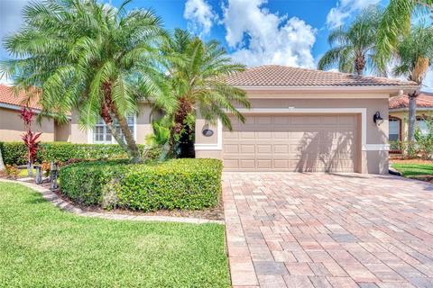 3655 Whispering Oaks Dr, North Port, FL 34287