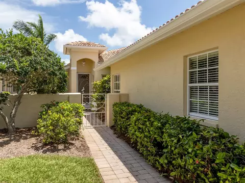 209 Vista Del Lago Way, Venice, FL 34292
