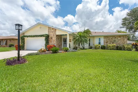 27 Tiffany St, Englewood, FL 34223