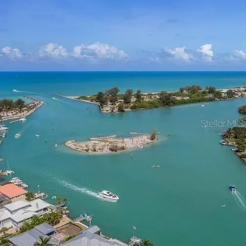 View/Area - 934 E Venice Ave, Venice, FL 34285 photo 1 of 6