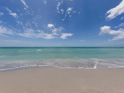 View/Area - 934 E Venice Ave, Venice, FL 34285 photo 4 of 6