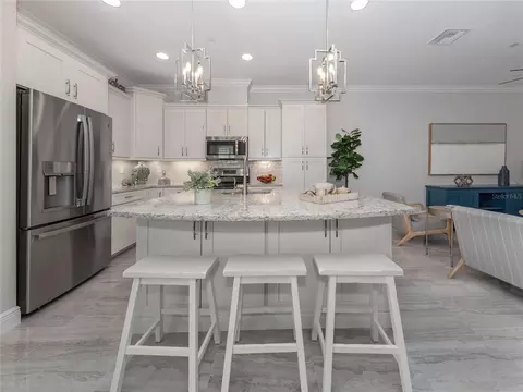 Kitchen - 934 E Venice Ave, Venice, FL 34285 photo 1 of 3