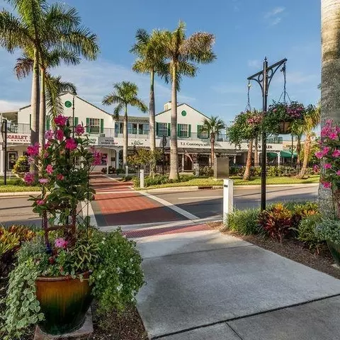 Other - 934 E Venice Ave, Venice, FL 34285 photo 5 of 15