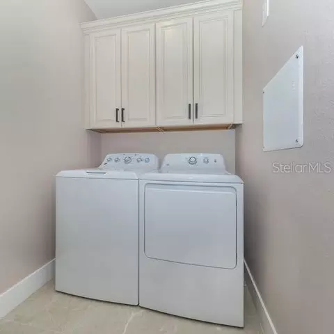 Other - 938 E Venice Ave, Venice, FL 34285 photo 2 of 4