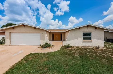 8209 Redfield Dr, Port Richey, FL 34668