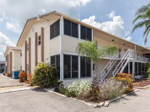 300 Base Ave E #121, Venice, FL 34285