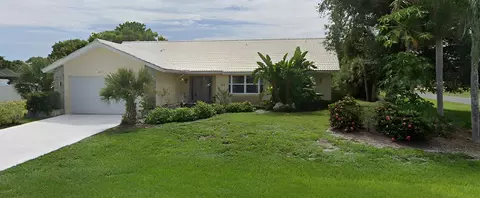471 N Shore Dr, Osprey, FL 34229