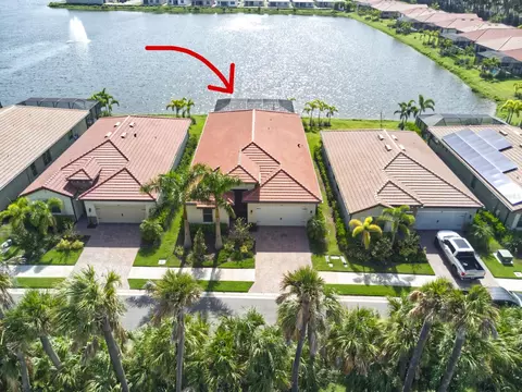 165 Vinadio Blvd, Nokomis, FL 34275