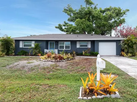 1785 Coconut Dr, Venice, FL 34293
