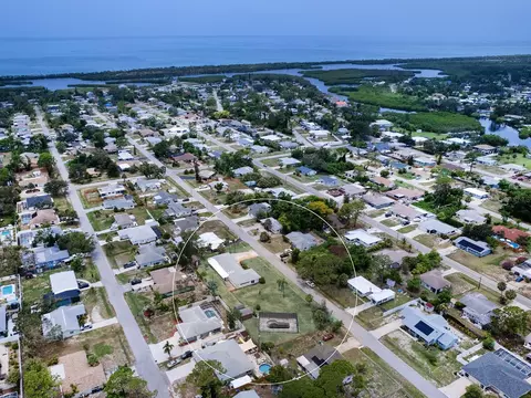 1165 Porpoise Rd, Venice, FL 34293