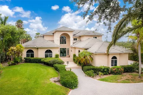 425 Titian Dr, Osprey, FL 34229