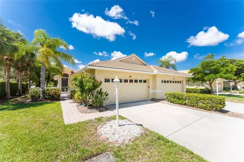 201 Vista Del Lago Way, Venice, FL 34292