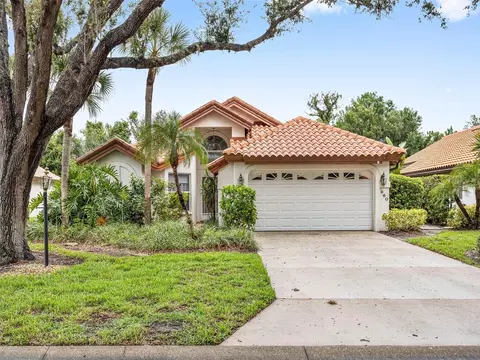 960 Harbor Town Dr, Venice, FL 34292