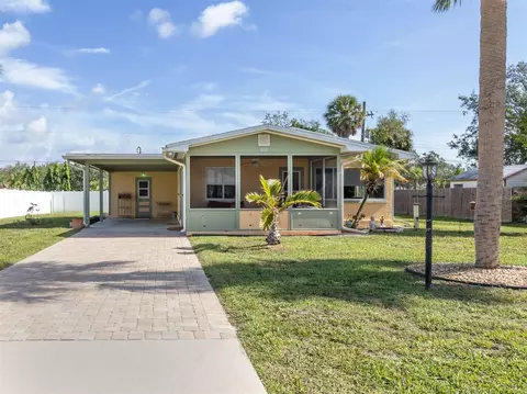 909 Cypress Ave, Venice, FL 34285