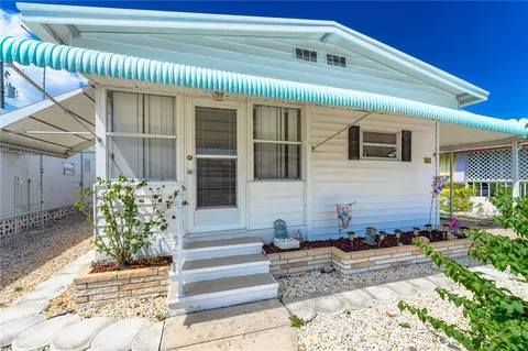 703 51st Avenue Plz W, Bradenton, FL 34207