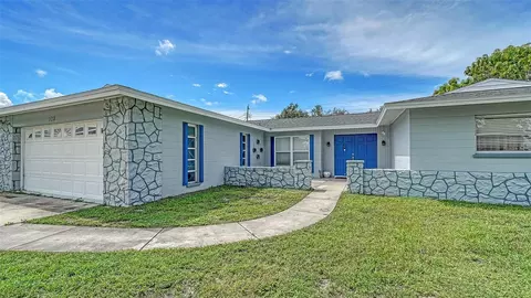 328 Hillview Rd, Venice, FL 34293