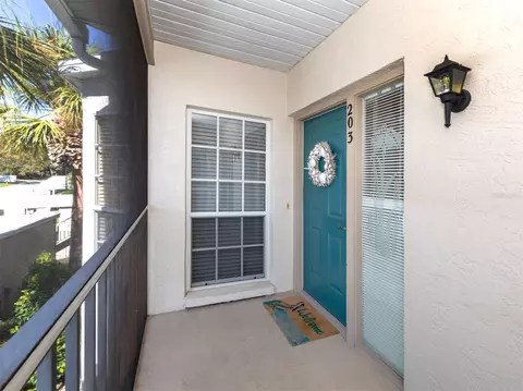 400 Laurel Lake Dr #203, Venice, FL 34292