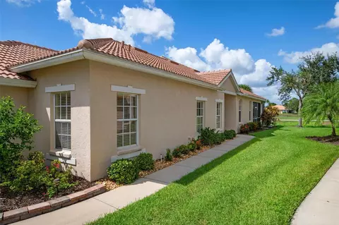 593 Back Nine Dr, Venice, FL 34285