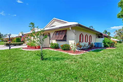 43 Sandstone Cir, Venice, FL 34293