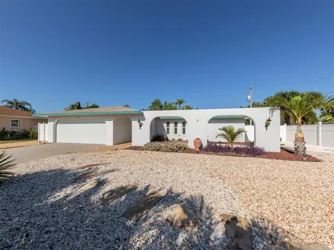 444 W Gate Dr, Venice, FL 34285