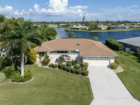1734 N Lakeside Ct, Venice, FL 34293
