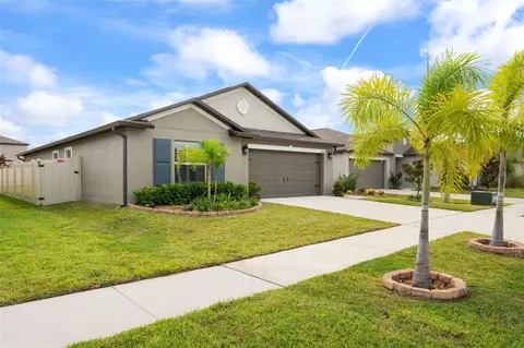 16626 Sunburst Lake St, Wimauma, FL 33598
