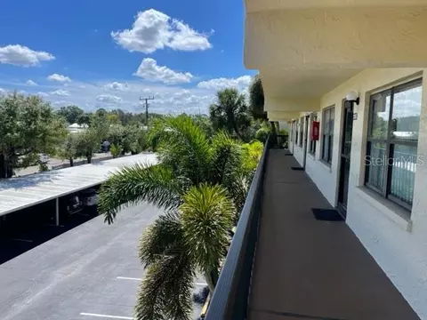 315 30th Ave W #B310, Bradenton, FL 34205