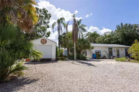 237 Avenida De La Isla #A AND B, Nokomis, FL 34275