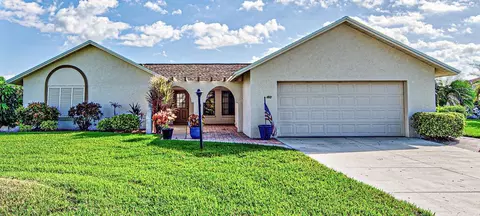 1812 Plum Ln, Venice, FL 34293