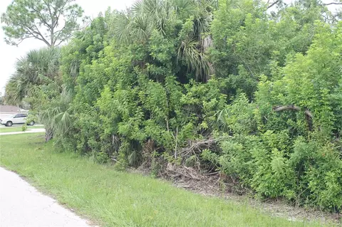 9462 Bryson Ave, Englewood, FL 34224