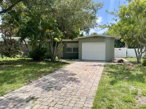 9135 54th St N, Pinellas Park, FL 33782