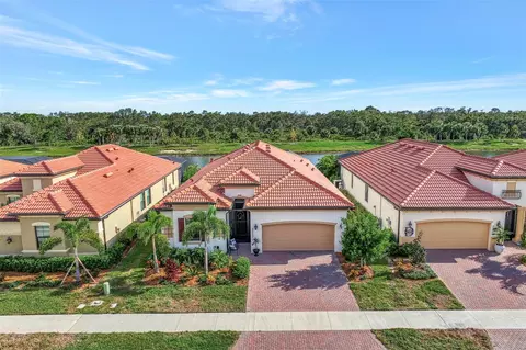 25073 Spartina Dr, Venice, FL 34293