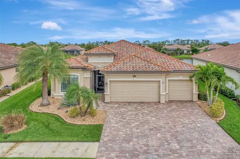 13189 Famiglia Dr, Venice, FL 34293