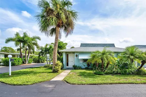 1022 Beach Manor Ctr #30, Venice, FL 34285