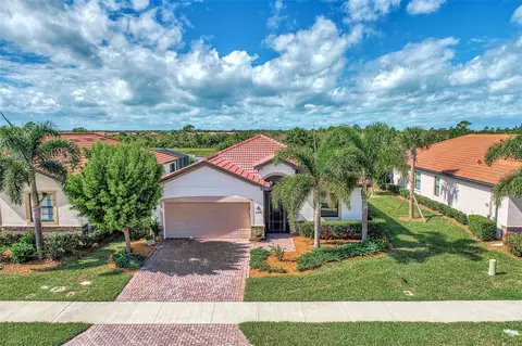 10447 Medjool Dr, Venice, FL 34293