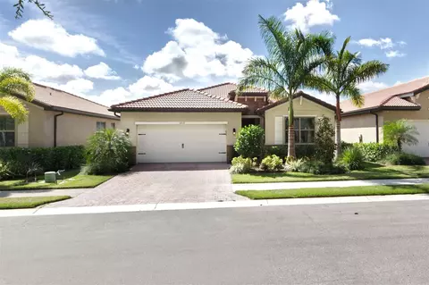 213 Vinadio Blvd, Nokomis, FL 34275