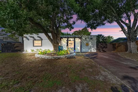 2533 E Milmar Dr, Sarasota, FL 34237