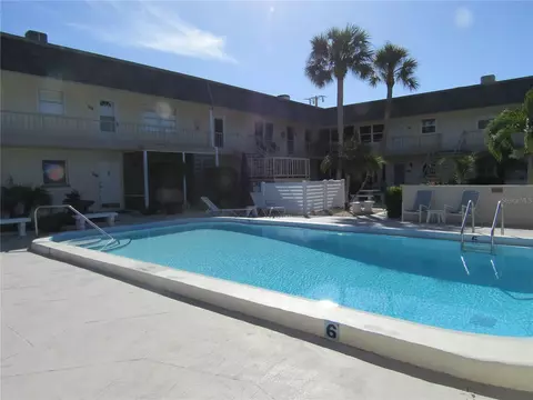 200 Park Blvd N #106, Venice, FL 34285