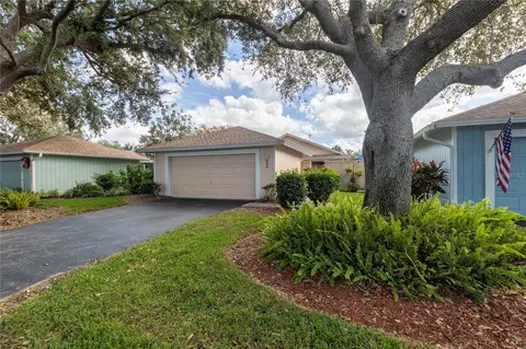 805 Saintclair Cir #805, Venice, FL 34285