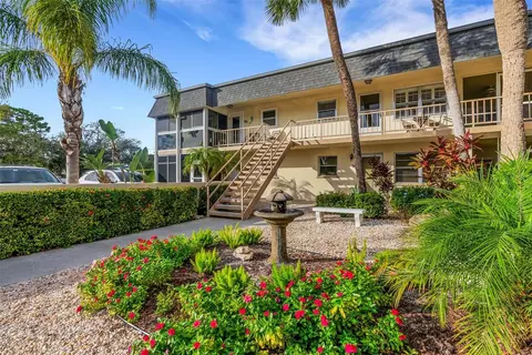 200 Park Blvd N #201, Venice, FL 34285