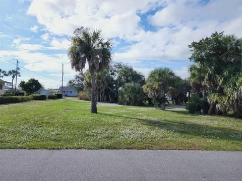 330 Timbruce Ln, Port Charlotte, FL 33952