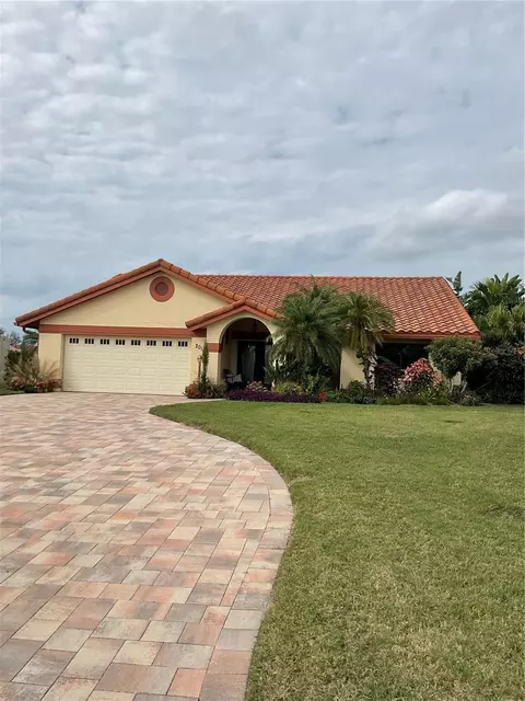 201 Carriage House Ln #201, Nokomis, FL 34275