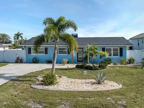 1953 Fairview Dr, Englewood, FL 34223