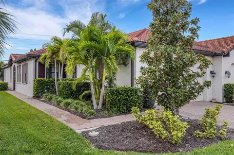 9815 Haze Dr, Venice, FL 34292