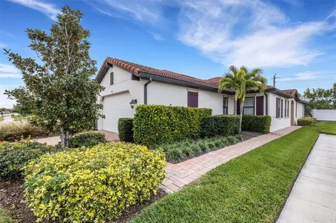 9811 Haze Dr, Venice, FL 34292