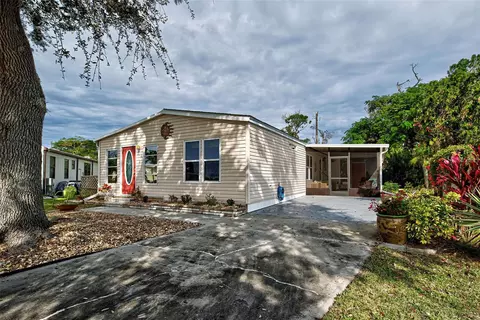 3303 Catbird Ln, Englewood, FL 34224