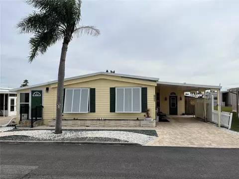 821 Cervina Dr S, Venice, FL 34285