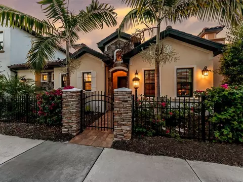 151 E Venice Ave, Venice, FL 34285