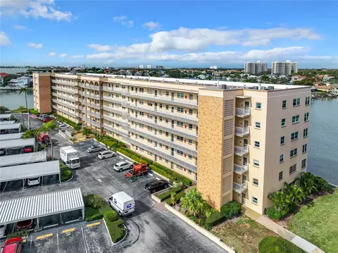 6075 Shore Blvd S #410, Gulfport, FL 33707