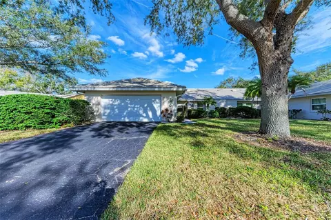 130 Southampton Pl S #360, Venice, FL 34293